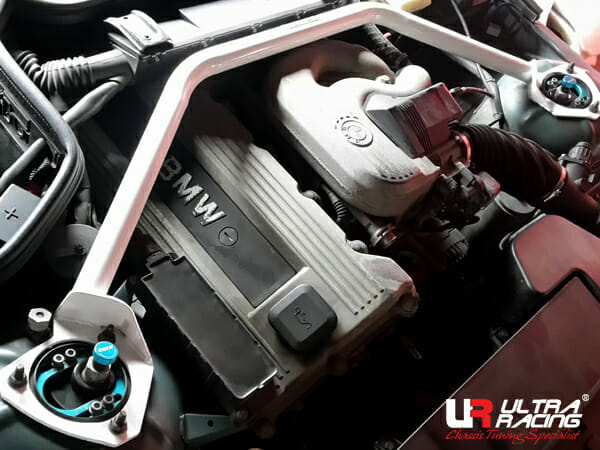 Ultra Racing - 2pt Front Strut Tower Brace - 1996-2002 BMW Z3 (E37) - UR-TW2-2971
