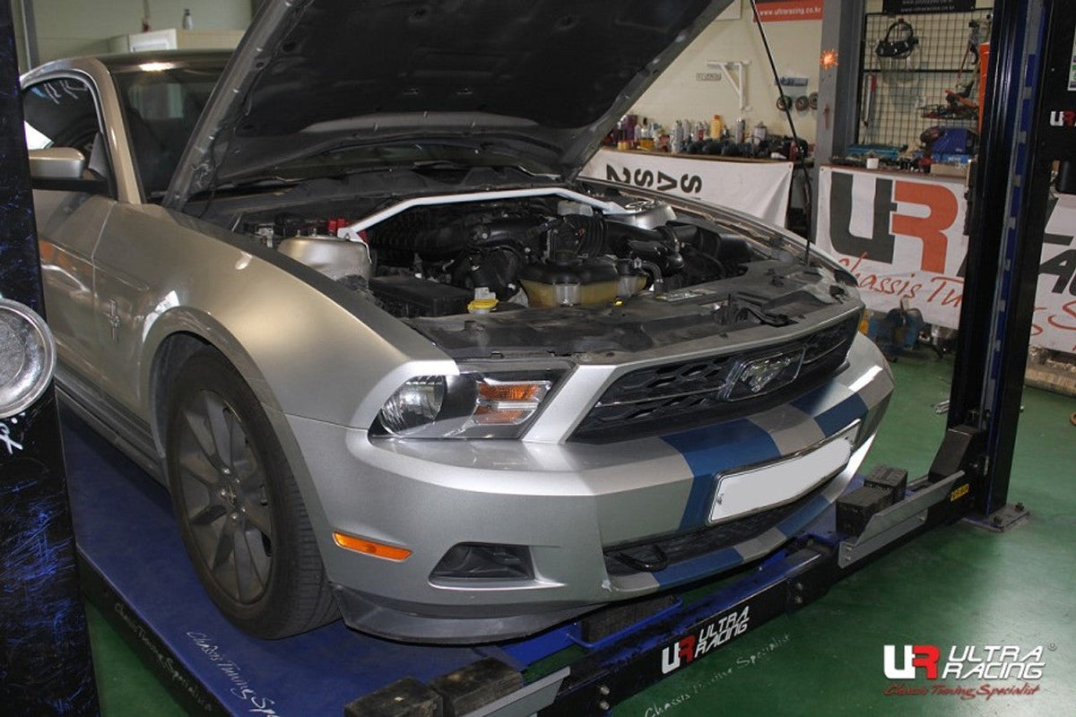 Ultra Racing - 2pt Front Strut Tower Brace - FORD MUSTANG (S197) 2005-2014 - UR-TW2-3123